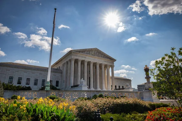 Een Zomerdag Voor Het Supreme Court Building Washington — Stockfoto