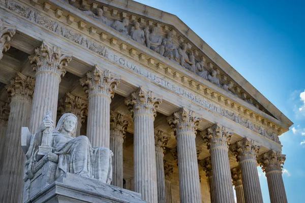 Een Zomerdag Voor Het Supreme Court Building Washington — Stockfoto