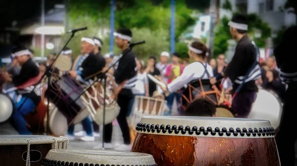 黒船祭での伝統的な太鼓と踊りのパフォーマンス — ストック写真