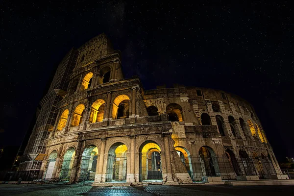 Coliseo Por Noche Roma Italia — Foto de Stock