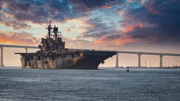 Navio Marinha Dos Eua Parte Baía San Diego Para Oceano — Fotografia de Stock