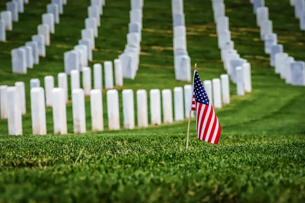 Flag Grave Southern California Cemetery — Stock Photo, Image