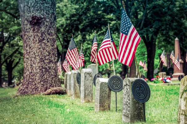 Flags Union Graves Civil War Veterans Wisconsin Cemetery — Stock Photo, Image