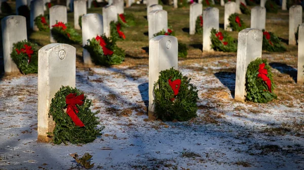 Wreaths Placed Graves National Cemetery Virginia — Stock Photo, Image