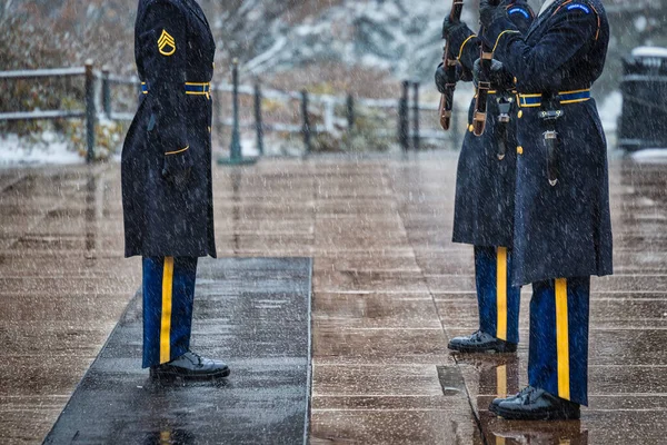 Tumba Del Soldado Desconocido Encuentra Una Colina Cementerio Nacional Arlington — Foto de Stock