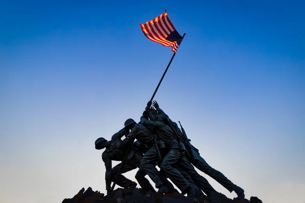 Puesta Sol Silueta Del Memorial Guerra Del Cuerpo Marines Arlington — Foto de Stock