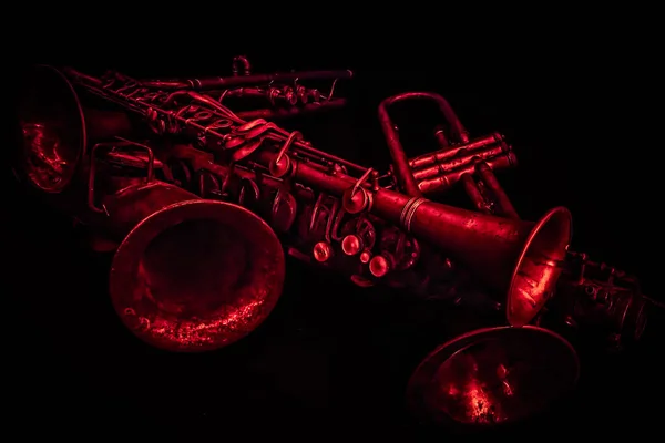 Quelques Vieux Instruments Musique Composés Deux Trompettes Saxophone Mélodique Une — Photo