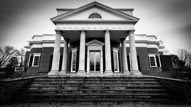 Virginia, Charlottesville yakınlarındaki Thomas Jeffersons Monticello 1987 'den beri UNESCO' nun Dünya Mirası Bölgesi..