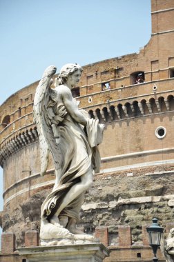 Sant 'Angelo Köprüsü' ndeki heykeller, Roma 'daki Melekler Köprüsü, İtalya