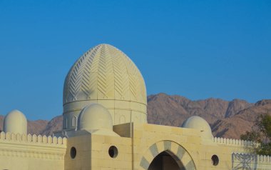Akabe, Ürdün 'ün Kızıldeniz kıyısında canlı bir tatil köyü. 
