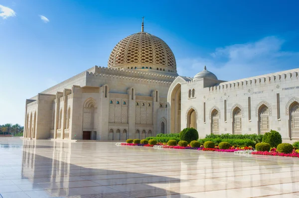 Cupola Oro Della Grande Moschea Del Sultano Qaboos Muscat Completata — Foto Stock