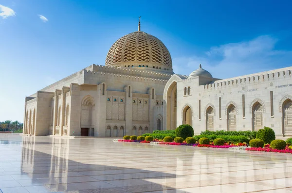 Golden Dome Sultan Qaboos Grand Mosque Muscat Completed 2001 Contemporary — Stock Photo, Image