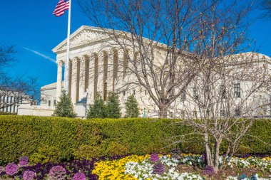 Yargıtay Binası, Birleşik Devletler Yüksek Mahkemesi 'nin toplandığı yer, ABD' nin en yüksek federal mahkemesi. Washington, DC