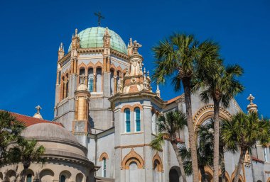 Presbiteryen Anıt Kilisesi (1889), St. Augustine, Florida, ABD. İş adamı ve St. Augustine 'den hayırsever Henry Morrison Flagler tarafından inşa edildi.