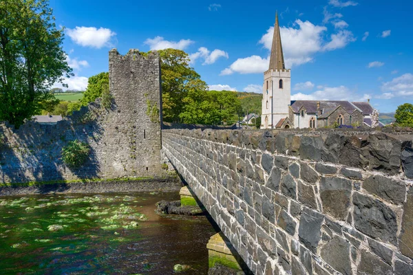 Glenarm (İrlandaca: ordu vadisi), Kuzey İrlanda 'da bir koruma alanında geçen Norman zamanlarına dayanan bir köy.