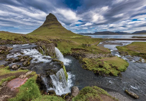 Kirkjufell Kostel Hora Hory Vodopády Blízkosti Města Grundarfjordur Snaefellnes Poloostrov — Stock fotografie