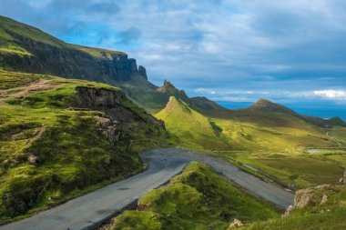 Quiraing 'in dramatik manzaraları (A' Chuith-Raing), İskoçya 'nın İskoçya' daki Skye Adası 'nda bir heyelan..