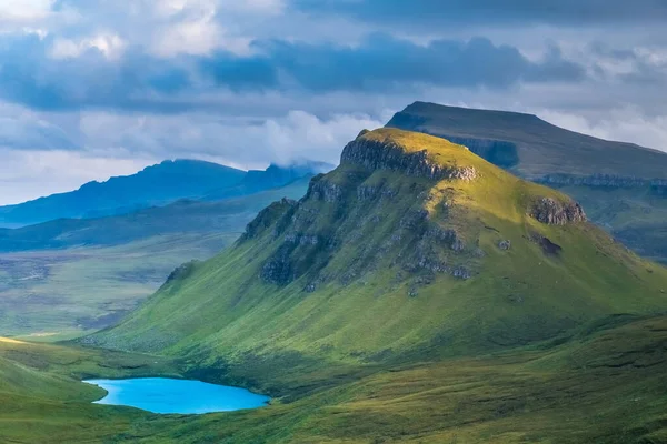 苏格兰高地斯凯岛上的一场山体滑坡 Chuith Raing 的戏剧性景观 — 图库照片