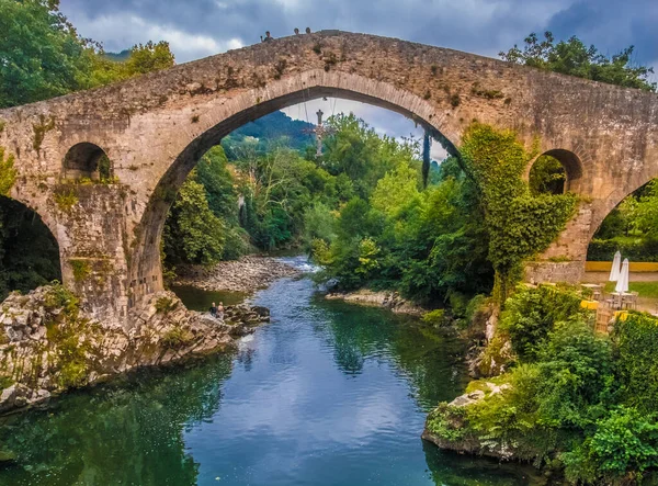 Római Híd Cangas Onis Cangues Onis Asztúriai Királyság Volt Fővárosa — Stock Fotó