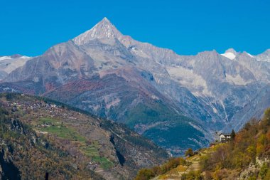 Saas Fee, Valais, İsviçre yakınlarındaki Alp manzarası