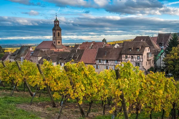 Riquewihr Reichenweier Pueblo Vinícola Departamento Haut Rhin Alsacia Francia —  Fotos de Stock