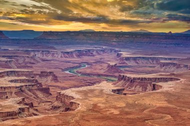Gran View Point, Canyonlands Ulusal Parkı, Utah, ABD. Çarpıcı kanyonlar, kayıklar ve kalçalar Colorado, yeşil ve akarsu nehirleri tarafından aşınmış.