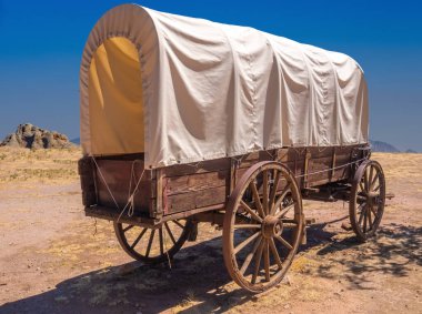 Utah, ABD 'deki efsanevi Mormon Patikası boyunca geleneksel bir batı vagonu.