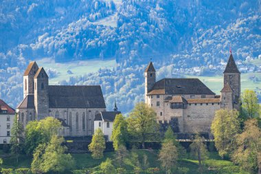 13. yüzyıl Rapperswil kalesi ve St. John Kilisesi, Rapperswil-Jona, St. Gallen, İsviçre