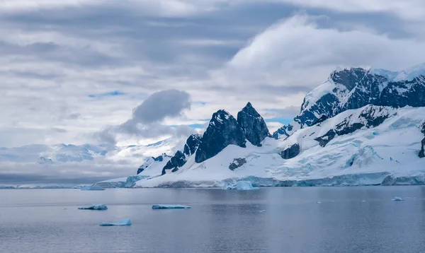 Lenyűgöző Jeges Tájak Chiriguano Öböl Danko Sziget Antarktisz Félsziget Antarktisz — Stock Fotó