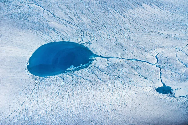 Zicht Een Smeltvijver Ijskap Groenland Vanuit Een Helikopter Nabij Kangerlussuaq — Stockfoto