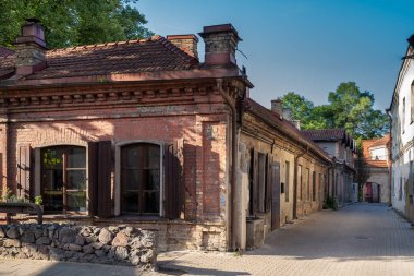 Uzupis, Litvanya 'nın Vilnius kentindeki alternatif bir mahalle. Vilinia Nehri 'nin sağ kıyısında yer alan nehrin diğer yakasında.