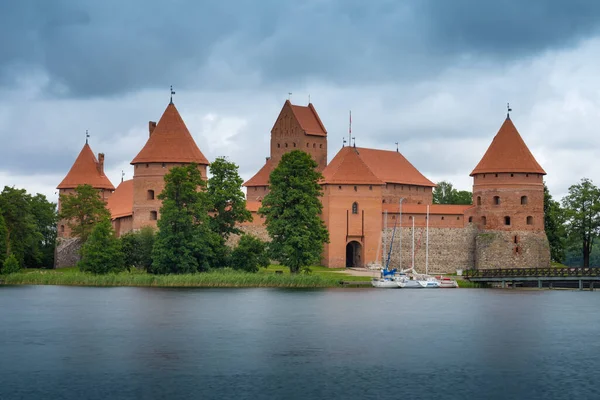 Zamek Wyspie Trakai Trakai Litwa Wyspie Jeziorze Galve Zbudowany Xiv — Zdjęcie stockowe