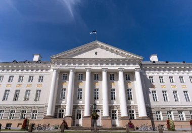 Estonya 'nın en eski ve en ünlü üniversitesi olan Tartu Üniversitesi' nin ana akademik binası