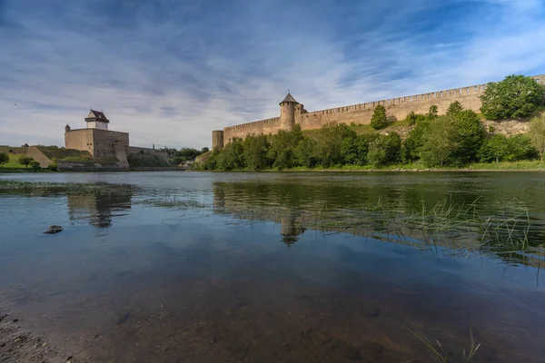 Narva Řece Narvě Východním Okraji Estonska Ruské Hranici Hrad Narva — Stock fotografie