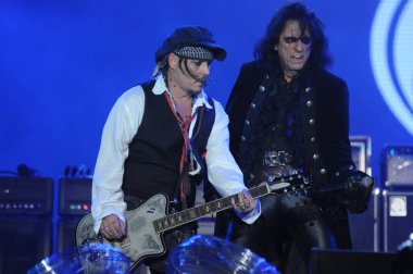 Rio de Janeiro, 24 Eylül 2015. Gitarist Johnny Depp Rio de Janeiro, Brezilya 'da Rio de Janeiro Rock' ta Hollywood Vampirleri grubunun konserinde