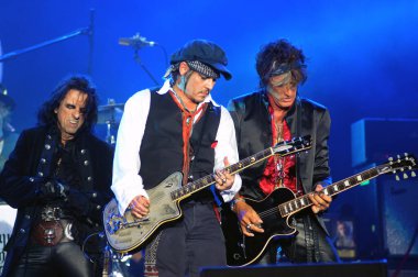 Rio de Janeiro, 24 Eylül 2015. Gitaristler Johnny Depp ve Joe Perry Rio de Janeiro, Brezilya 'da Rio 2015 Rock' ta Hollywood Vampirleri grubunun konserinde