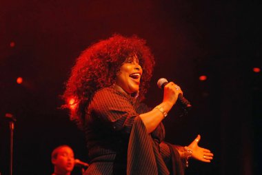 Rio de Janeiro, Brezilya, 27 Ağustos 2011.Singer Chaka Khan, Back2Black Festivali sırasında Rio de Janeiro 'daki Leopoldina İstasyonu' nda.