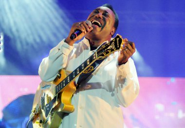 Rio de Janeiro, 15 Eylül 2013. Şarkıcı ve gitarist George Benson, Rio 2013 'te Rio de Janeiro, Brezilya' da gerçekleştirdiği rock konserinin sunumu sırasında,.