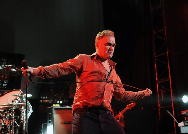 Rio de Janeiro, 3 Haziran 2006.Singer Morrissey The Smiths grubundan Rio de Janeiro, Brezilya 'daki Vivo Rio Show House' da konser verirken.
