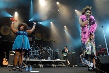 Rio de Janeiro, 27 Ağustos 2011.Şarkıcı Macy Gray Brezilya 'nın Rio de Janeiro kentindeki Leopoldina İstasyonu' ndaki Back2Black Festivali sırasında.