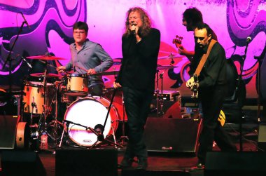 Rio de Janeiro, Brezilya, 12 Ocak 2010.Şarkıcı Robert Plant Rio de Janeiro şehrindeki HSBC Arena 'daki gösterisi sırasında.