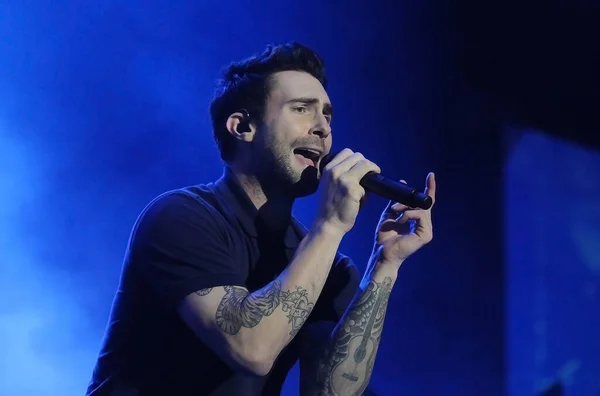 Rio de Janeiro, 16 Eylül 2017. Rio 2017, Rio de Janeiro, Brezilya 'daki Rock konserinde Maroon 5' tan şarkıcı Adam Levine