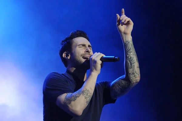 Rio de Janeiro, 16 Eylül 2017. Rio 2017, Rio de Janeiro, Brezilya 'daki Rock konserinde Maroon 5' tan şarkıcı Adam Levine