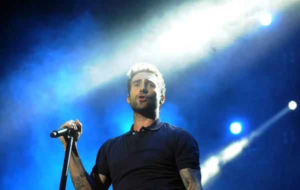 Rio de Janeiro, 16 Eylül 2017. Rio 2017, Rio de Janeiro, Brezilya 'daki Rock konserinde Maroon 5' tan şarkıcı Adam Levine