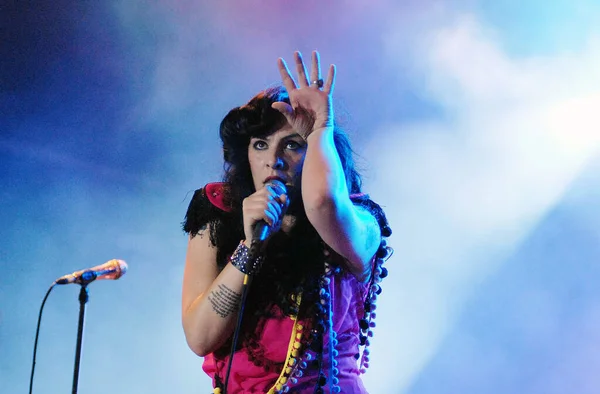 2011年9月23日リオデジャネイロ2011年リオ ジャネイロ ブラジルのリオ ジャネイロでの彼女のショーのプレゼンテーション中に バンドザ ギフトの歌手タバレス歌手 — ストック写真