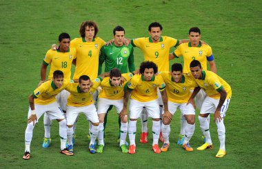 Rio de Janeiro, 1 Temmuz 2013. Brezilya ile İspanya arasında oynanan 2013 Konfederasyon Kupası finalinde Konfederasyon Kupası şampiyonu olan Brezilya futbol takımı Maracana 'da mücadele etti..