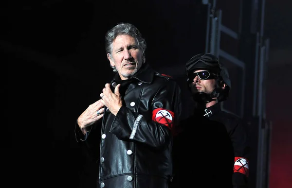 Rio de Janeiro, 23 Haziran 2006.Şarkıcı Roger Waters, Brezilya 'nın Rio de Janeiro kentindeki Engenhao Stadyumu' ndaki gösterisinde