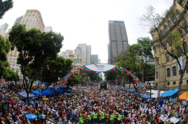 Rio de Janeiro, 5 Mart 2011Folies Brezilya 'nın Rio de Janeiro kentindeki sokak karnavalında Bola Preta blok geçit töreni sırasında şehir merkezinin caddelerini doldurdu.