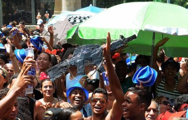 Rio de Janeiro, 19 Şubat 2017. Brezilya 'nın Rio de Janeiro kentindeki sokak karnavalında Anita Karnavalı sırasında Folies