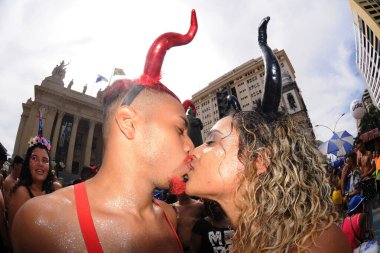 Rio de Janeiro, Brezilya, 5 Mart 2019.Folies Rio de Janeiro şehir merkezindeki Lud Fervo karnaval bloğunun sunumu sırasında.